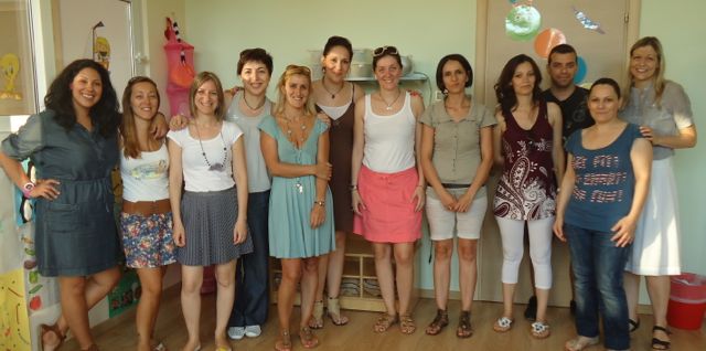 ΒΡΕΦΙΚΟΙ ΚΑΙ ΠΑΙΔΙΚΟΙ ΣΤΑΘΜΟΙ ΣΤΟΝ ΔΗΜΟ ΚΑΛΑΜΑΡΙΑ ΠΑΙΔΙΚΗ ΜΕΛΩΔΙΑ