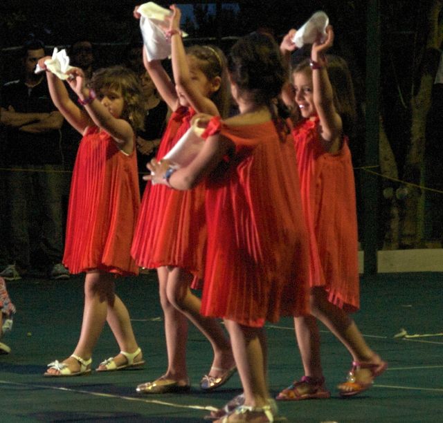 ΒΡΕΦΙΚΟΙ ΚΑΙ ΠΑΙΔΙΚΟΙ ΣΤΑΘΜΟΙ ΣΤΟΝ ΔΗΜΟ ΚΑΛΑΜΑΡΙΑΣ ΠΑΙΔΙΚΗ ΜΕΛΩΔΙΑ