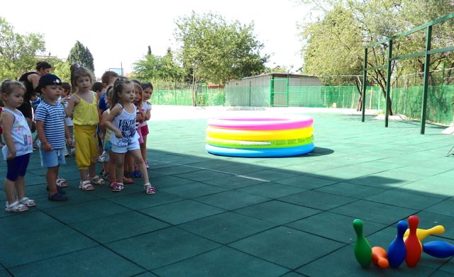 ΒΡΕΦΙΚΟΙ ΚΑΙ ΠΑΙΔΙΚΟΙ ΣΤΑΘΜΟΙ ΣΤΟΝ ΔΗΜΟ ΚΑΛΑΜΑΡΙΑΣ ΠΑΙΔΙΚΗ ΜΕΛΩΔΙΑ