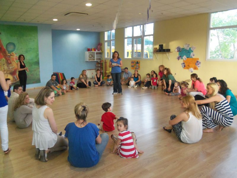 paidikos stathmos kalamaria pylaia paidiki melodia βρεφικος σταθμος στην καλαμαρια